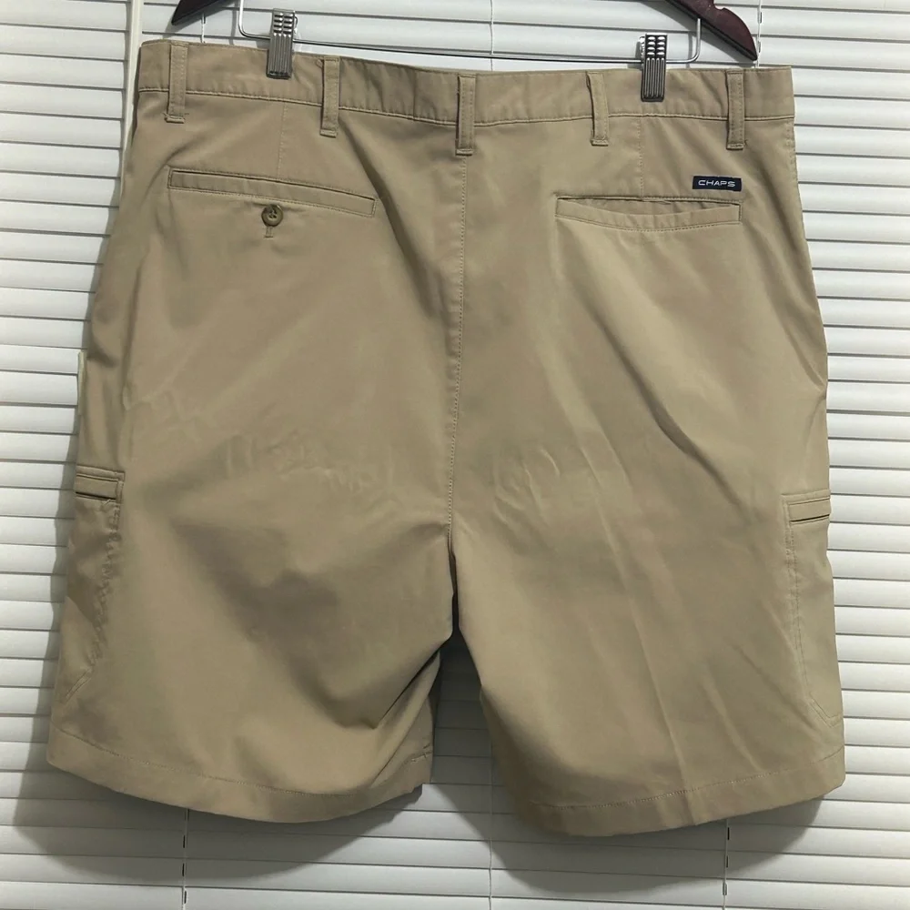 Chaps Shorts Golf Mens Khaki Stretch Zip Pockets Flat Front Cargo Sz 40
